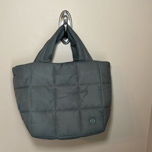 Lululemon mini puffer tote